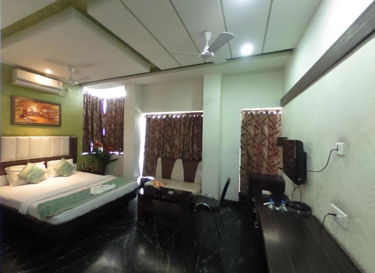 Hotel Pink Pearl Raigarh 외부 사진